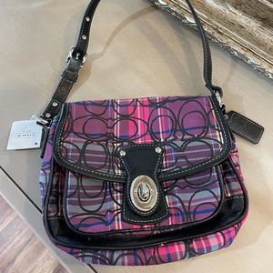 Coach hand bag. NWT. Never used before.